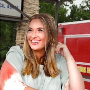 Meet your Posher, Karlie